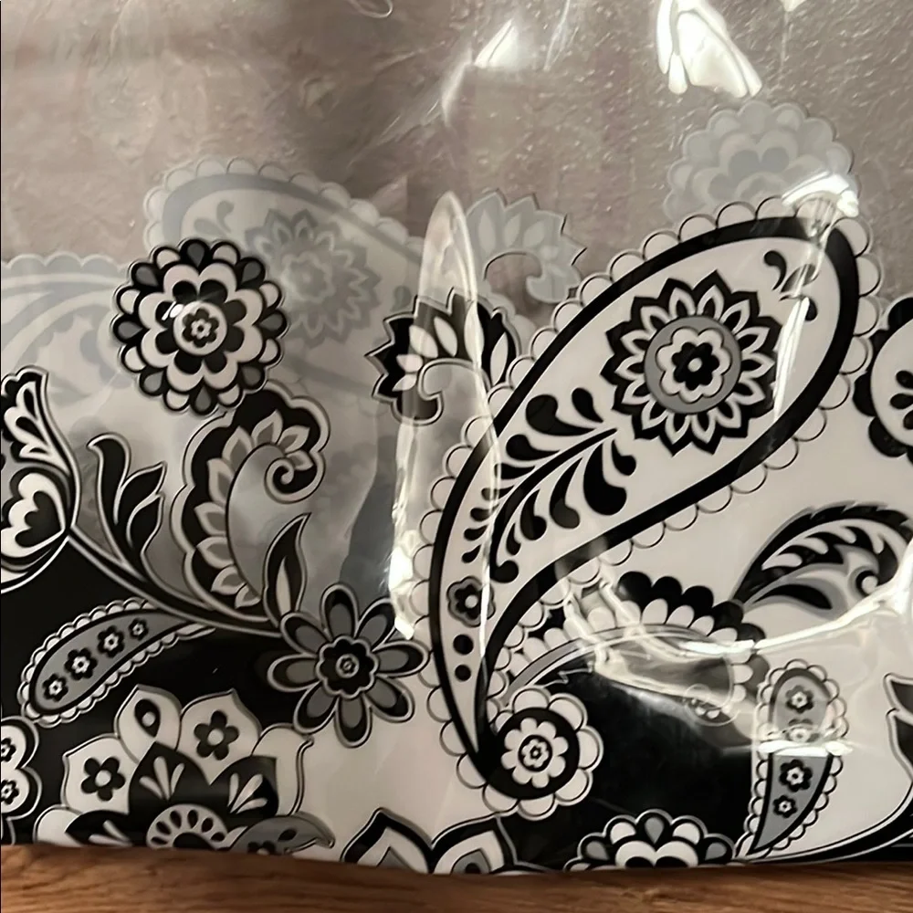 Vera Bradley large tote EUC - Picture 4 of 6